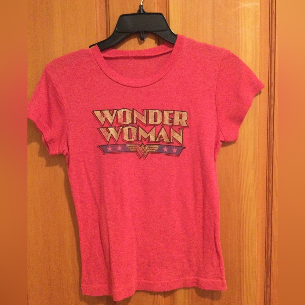 Woman’s Wonder Woman tee shirt short sleeve